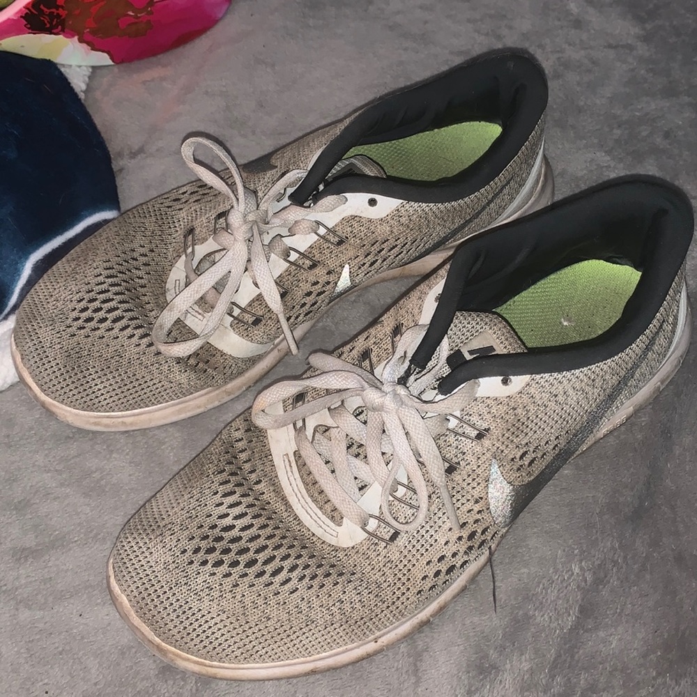 Running Shoes